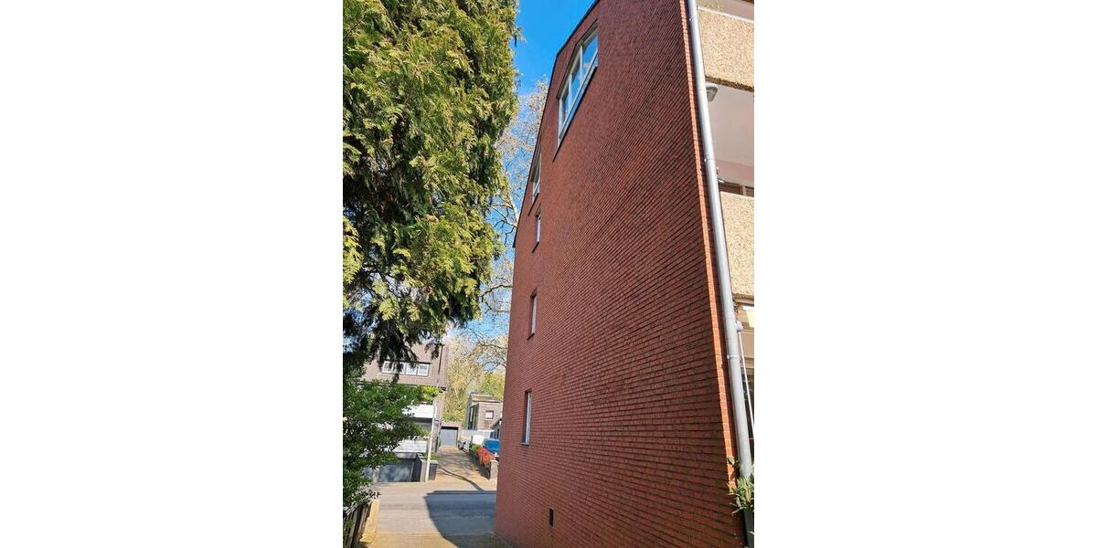 Dachgeschoßwohnung Duisburg Ruhrort - 4 Zimmer, 95 m&sup2;, 149.000&euro; | Angebot:26178480