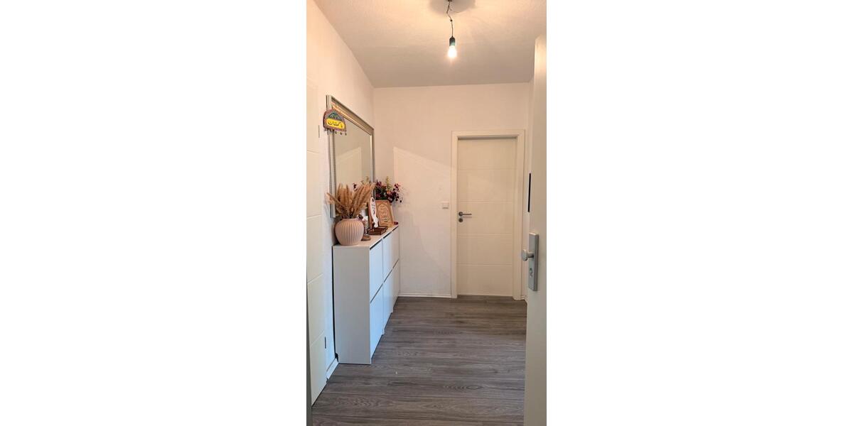 Schöne renovierte 2-Zimmer Wohnung zu vermieten. 2 zimmer