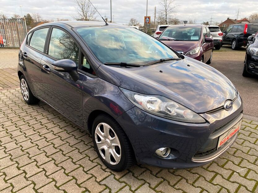 Ford Fiesta 155.520 km 4.100 € Moers 47445