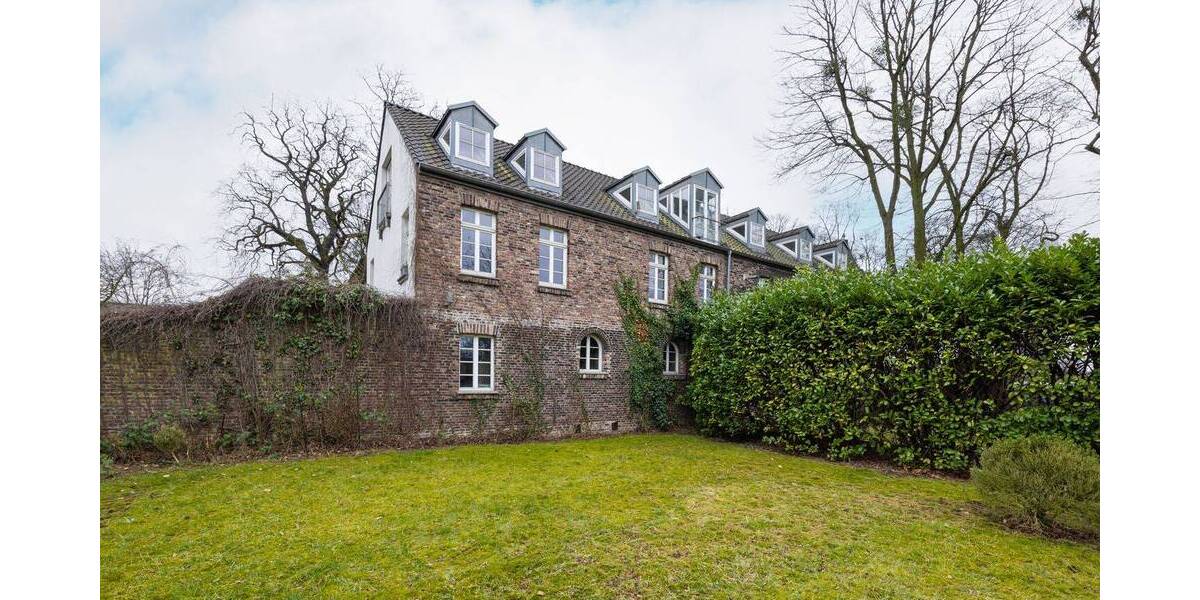 Denkmalgeschütztes Anwesen in idyllischer Lage von Duisburg-Friemersheim 8 zimmer