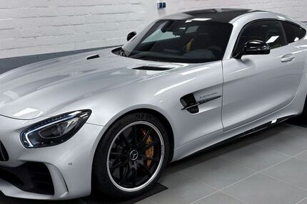 Mercedes AMG GT R