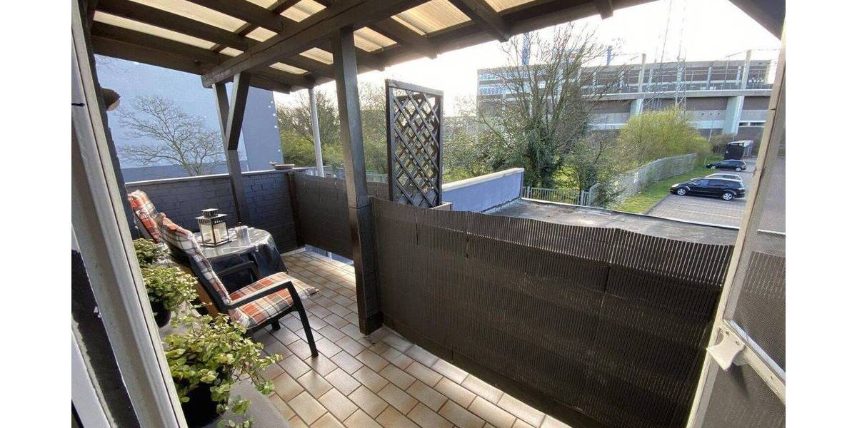 Mehrfamilienhaus, Wohnhaus Oberhausen Sterkrade-Mitte - 8 Zimmer, 201 m&sup2;, 289.000&euro; | Angebot:26908926
