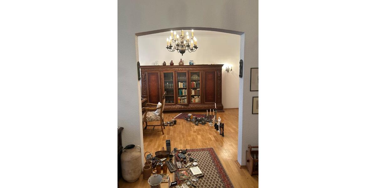 Mietwohnung (125qm Wohnfläche - 1. Etage - Kaltmiete 900€) 5 zimmer