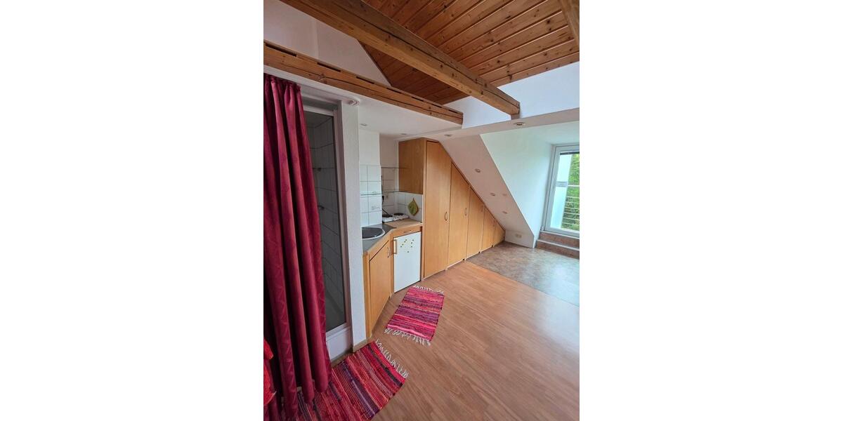 Dachgeschoßwohnung Bochum - 1 Zimmer, 28 m&sup2;, 600&euro; | Angebot:26296647