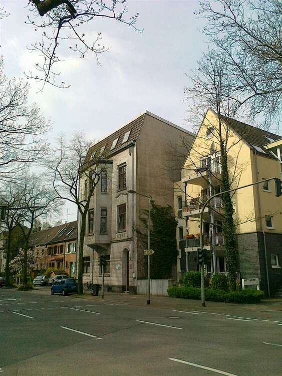 Haus zum Kaufen in Duisburg 310.000 € 400.31 m² 1 zimmer