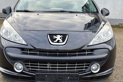 Peugeot 207 144.000 km 2.490 &euro; Velbert 42553