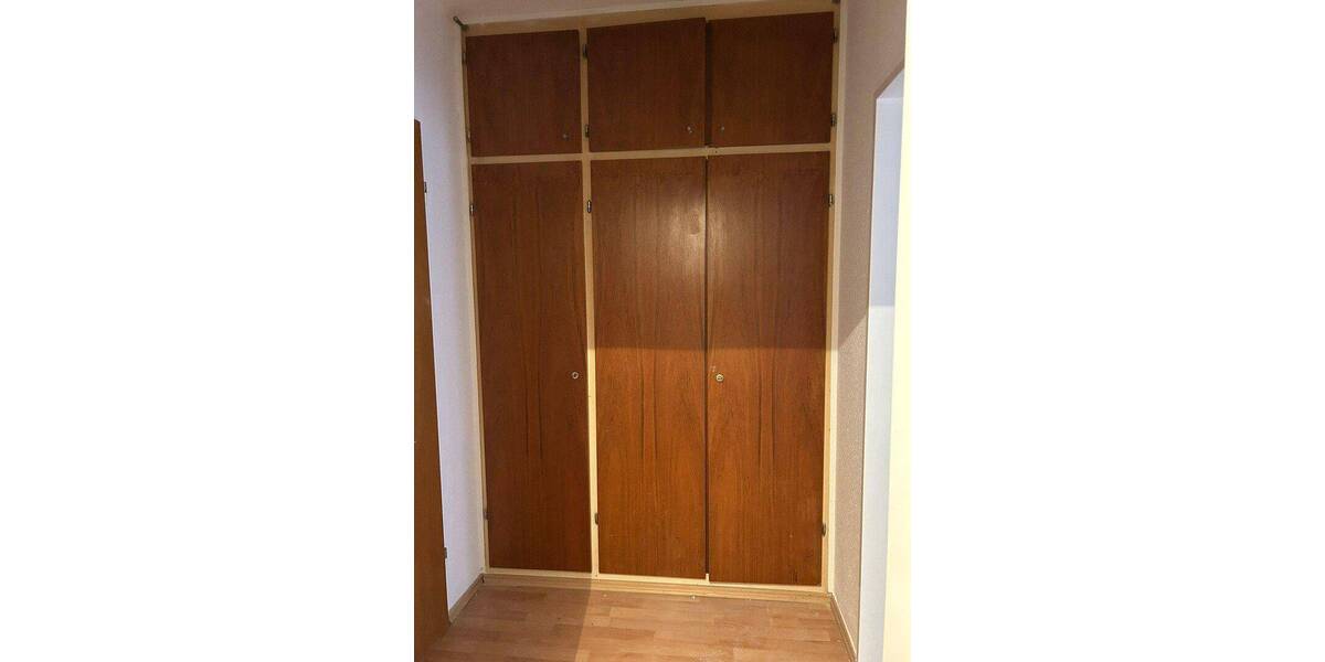 Etagenwohnung Oberhausen Sterkrade-Mitte - 1 Zimmer, 28 m&sup2;, 260&euro; | Angebot:26833826