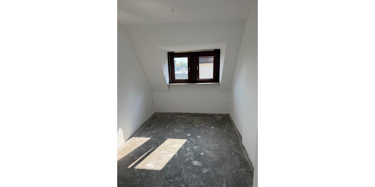 Dachgeschoßwohnung Gladbeck - 3.5 Zimmer, 60 m&sup2;, 540&euro; | Angebot:27605403