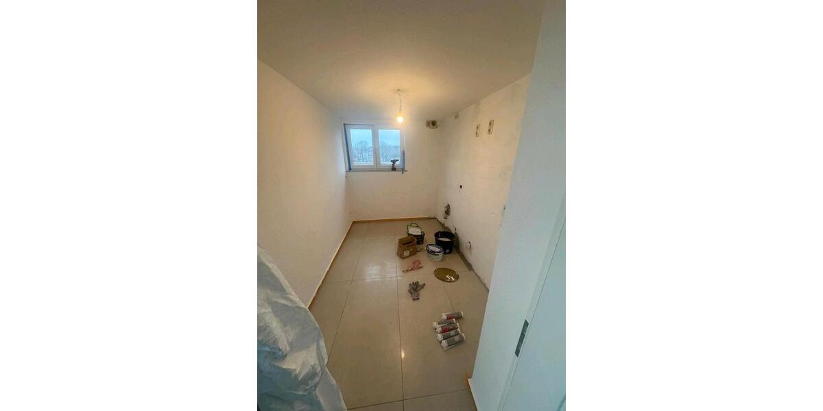 3.12 Zimmer Dachgeschoss Wohnung 3.Etage 3 zimmer