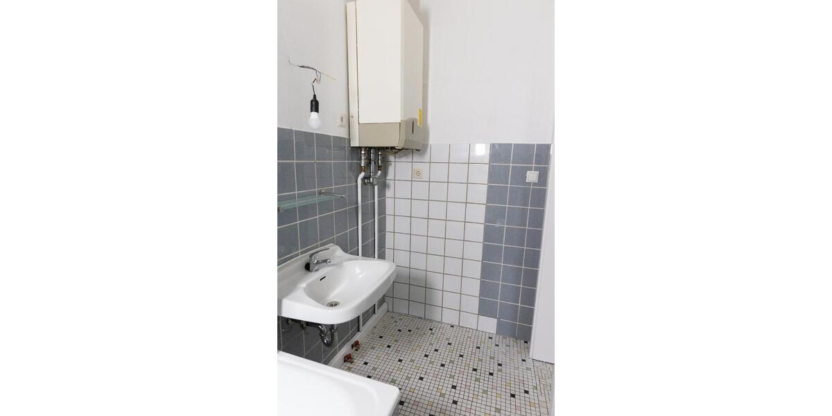 2 12 Zimmer Wohnung zu vermieten zentral gelegen stadtnah 2.5 zimmer