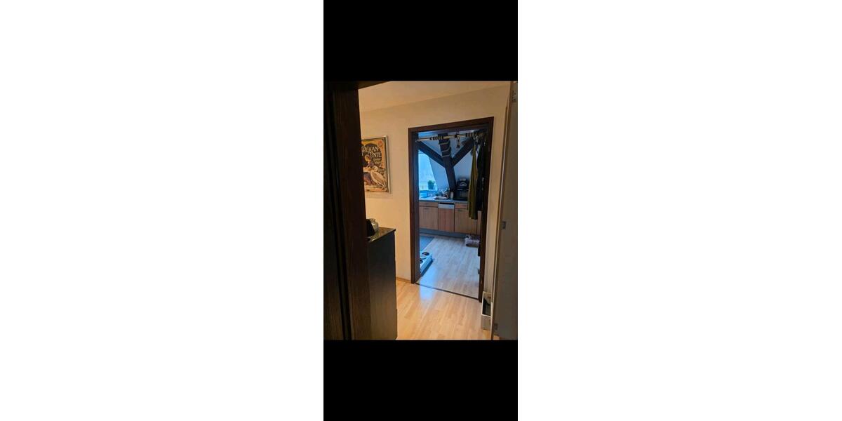 Dachgeschoßwohnung Essen Stadtbezirk IV - 2.5 Zimmer, 70 m&sup2;, 850&euro; | Angebot:27626925
