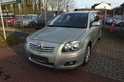 Toyota Avensis 152.000 km 4.990 &euro; Duisburg 47249