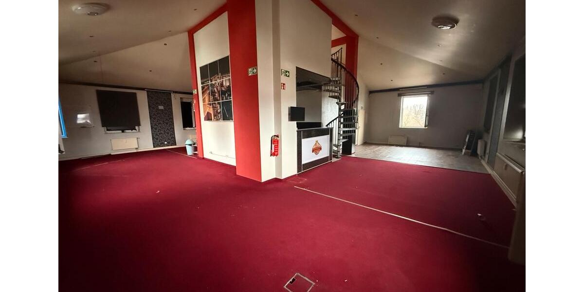 Attraktive Gewerbefläche ca. 140 m² im Obergeschoss zu vermieten zimmer