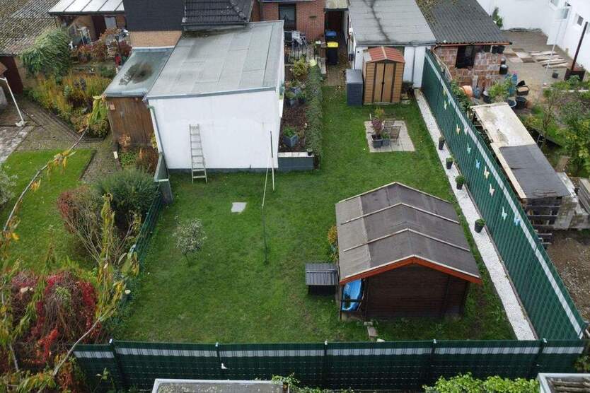 Doppelhaushälfte in Moers-Hochstraß Schöne Lage! Schöner Preis! 6 zimmer