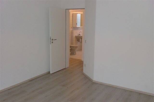 Großzügige 3-Zimmer-Wohnung mit Balkon, Gäste-WC & Garage 3 zimmer