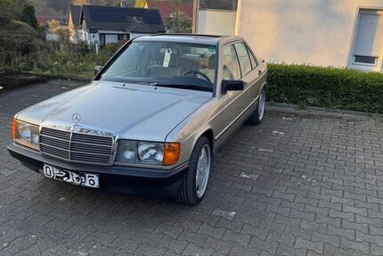 Mercedes-Benz 190 119.500 km 19.900 € Bochum 44797