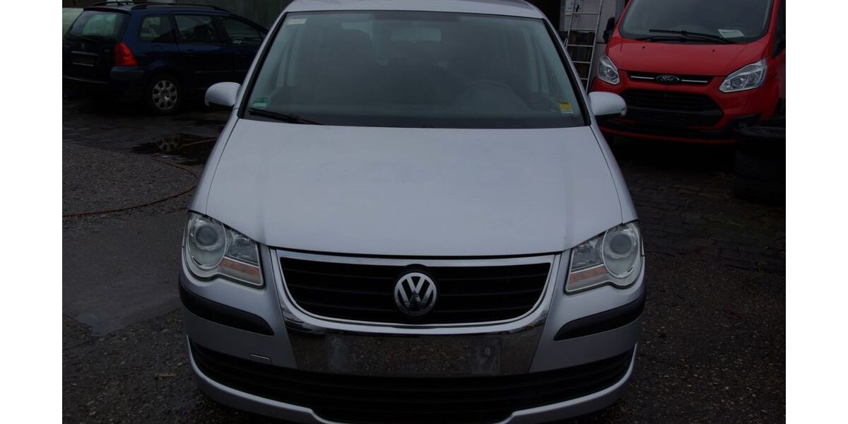 VW Touran 155.000 km 4.880 € Bottrop 46242