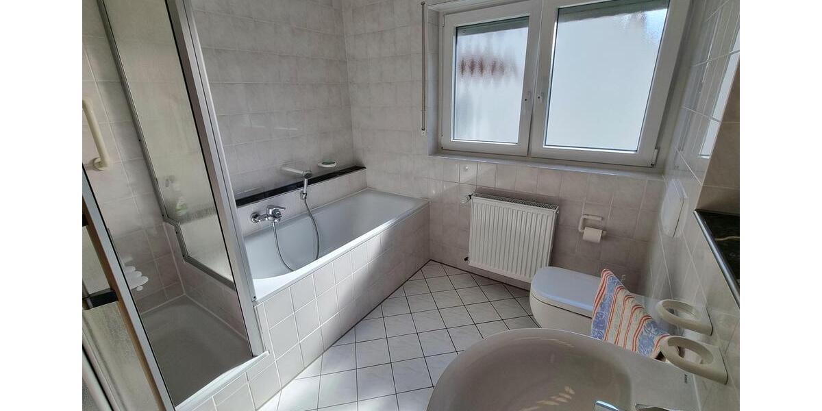 Etagenwohnung Bochum Eppendorf - 3.5 Zimmer, 119 m&sup2;, 1.180&euro; | Angebot:26314488