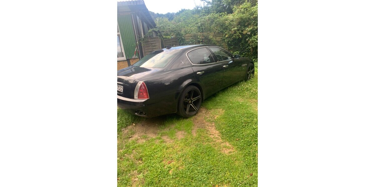 Maserati Quattroporte 145.000 km 9.000 € Essen 45121