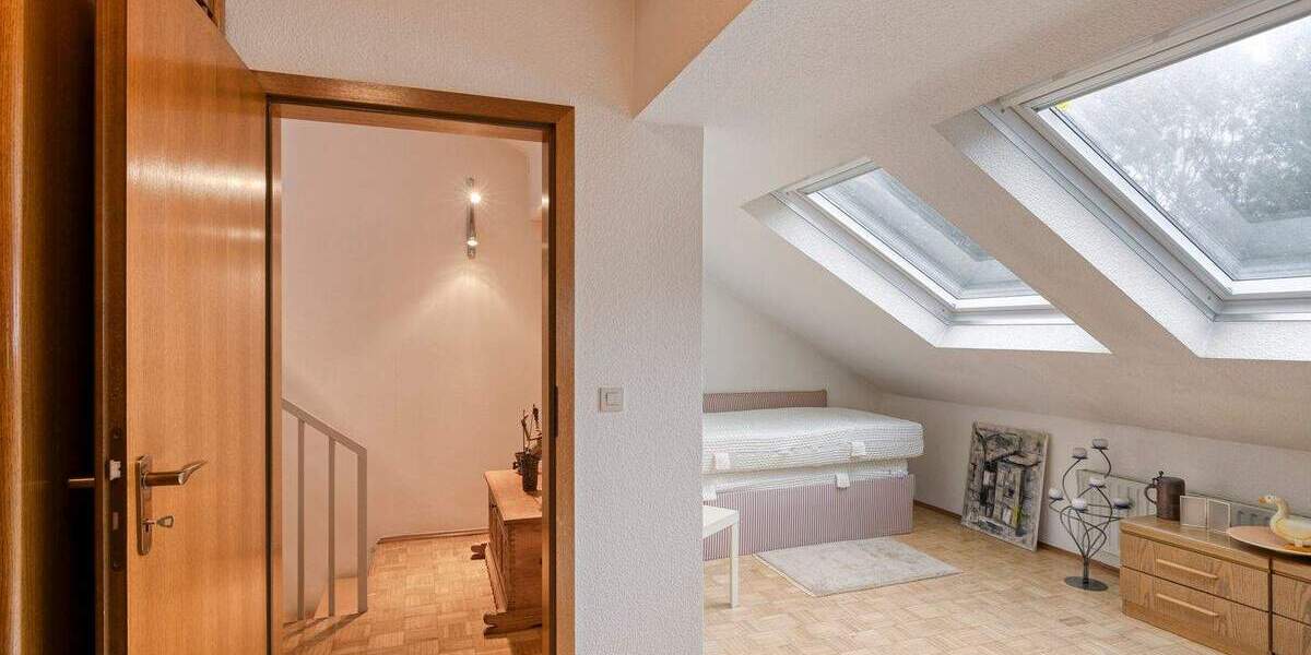 Reihenmittelhaus Mülheim an der Ruhr Speldorf - 5 Zimmer, 147 m&sup2;, 460.000&euro; | Angebot:23366430