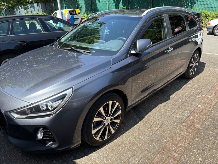 i30