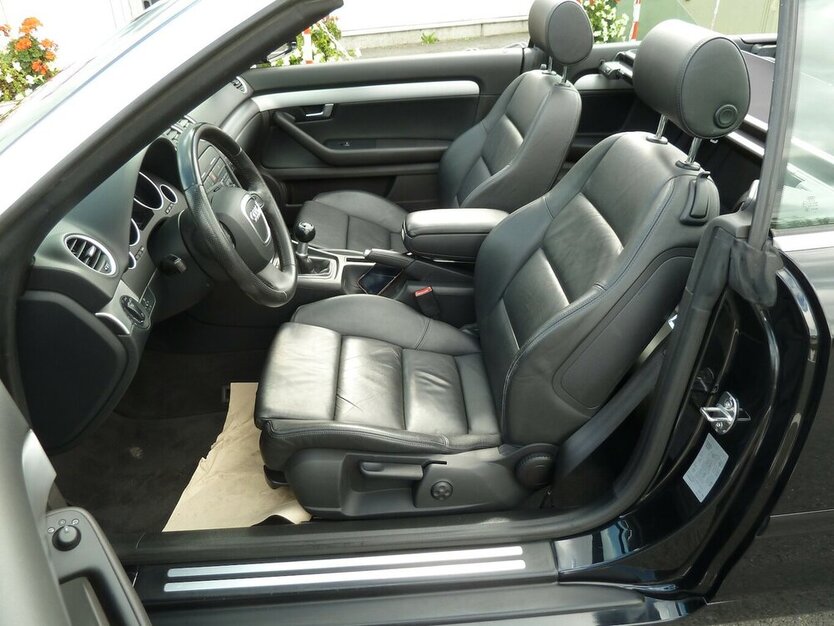 Audi A4 Cabrio 1.8 T Leder E-dach Navi kl. Mängel 161.000 km 4.900 € Ratingen 40885