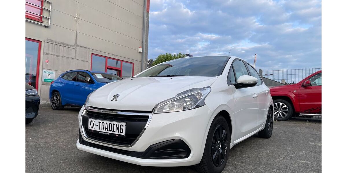 Peugeot 208 71.120 km 7.600 &euro; Velbert 42553