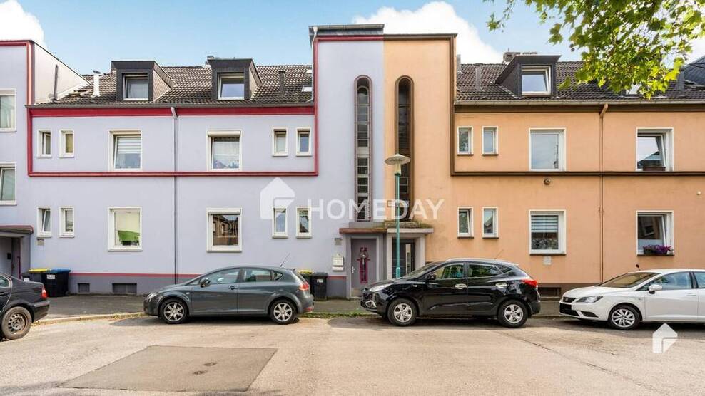 Charmantes MFH mit 3 WEs, Garten, Wintergarten und Pool in zentraler, ruhiger Lage!