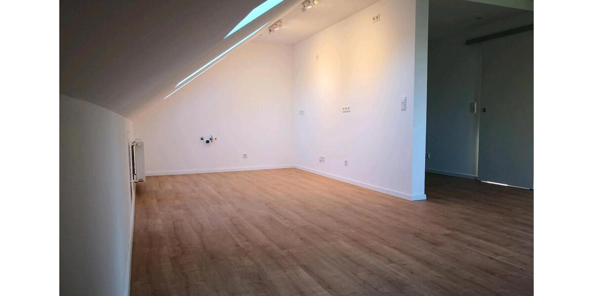 Dachgeschoßwohnung Mülheim an der Ruhr Dümpten - 1.5 Zimmer, 51 m&sup2;, 150.000&euro; | Angebot:27096044