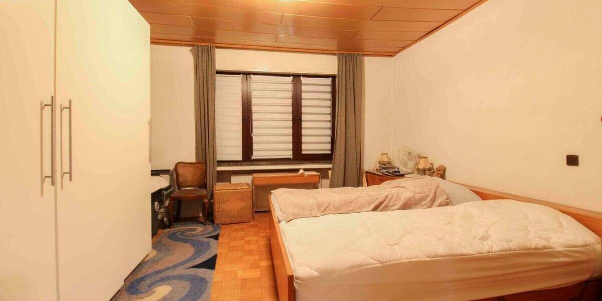 Mehrfamilienhaus, Wohnhaus Bochum Laer - 6 Zimmer, 211 m&sup2;, 320.000&euro; | Angebot:26344649