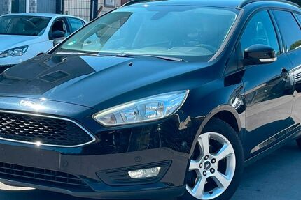 Ford Focus 67.519 km 7.850 &euro; Gelsenkirchen 45884