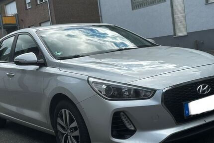 Hyundai i30 290.000 km 5.950 &euro; Essen 45127
