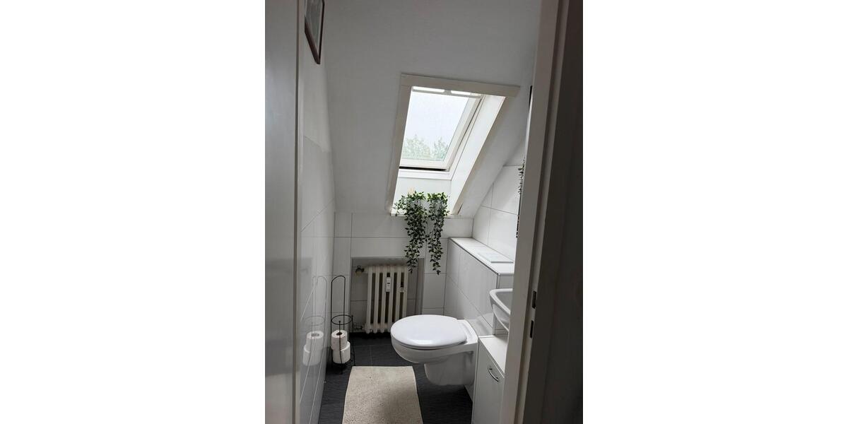 Dachgeschoßwohnung Essen Stadtbezirk IV - 3 Zimmer, 80 m&sup2;, 830&euro; | Angebot:27627064
