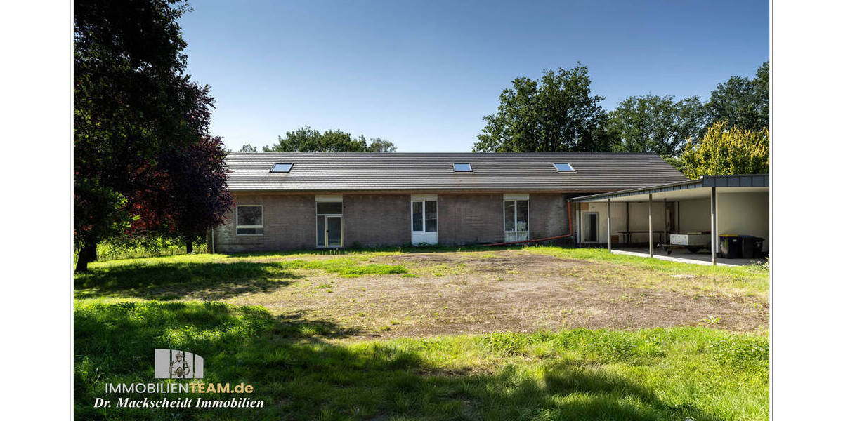 Teilsanierte Schule - Wohnen im idyllischen Hünxerwald zimmer