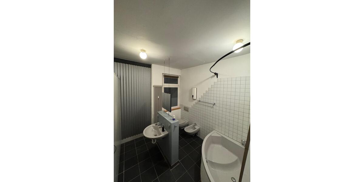 Erdgeschoßwohnung Duisburg Duisburg-Mitte - 3 Zimmer, 76 m&sup2;, 620&euro; | Angebot:27621143