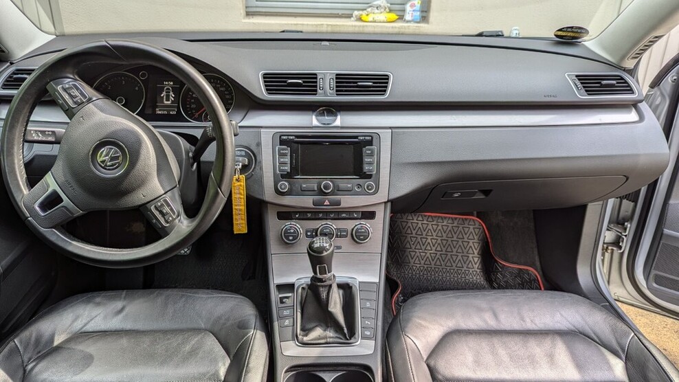 VW Passat Variant 206.515 km 9.500 € Essen 45121