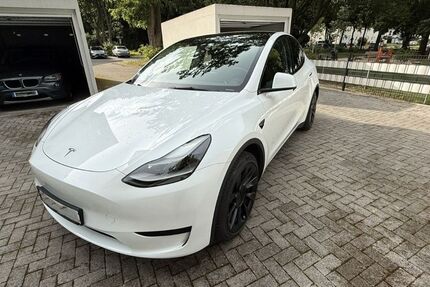 Tesla Model Y 51.400 km 29.800 &euro; Essen 45357