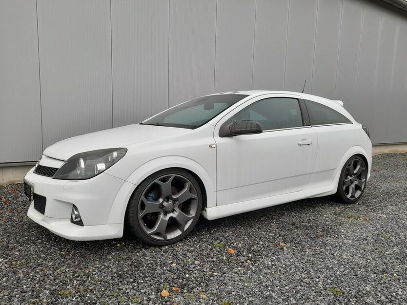 Opel Astra 104.000 km 12.250 € Raesfeld 46348