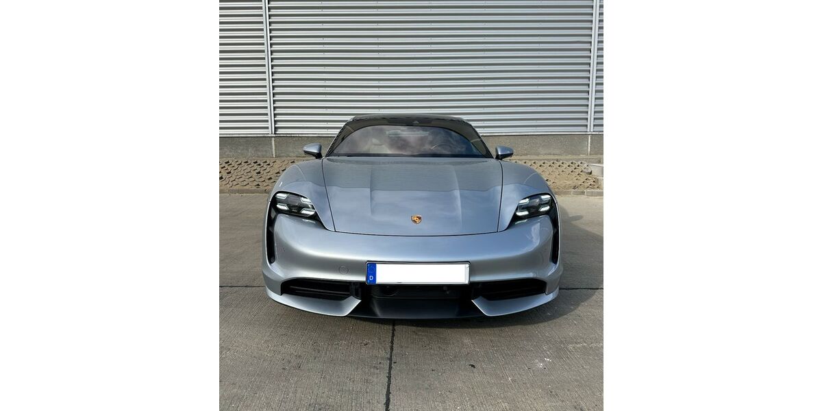Porsche Taycan 89.570 km 74.900 &euro; Essen 45327