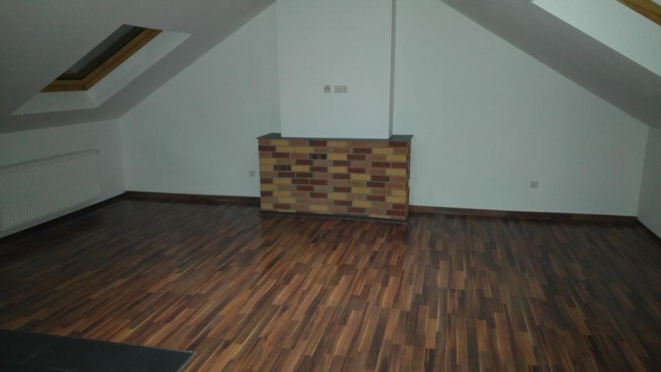 Dachgeschosswohnung Stadtmitte 1 zimmer