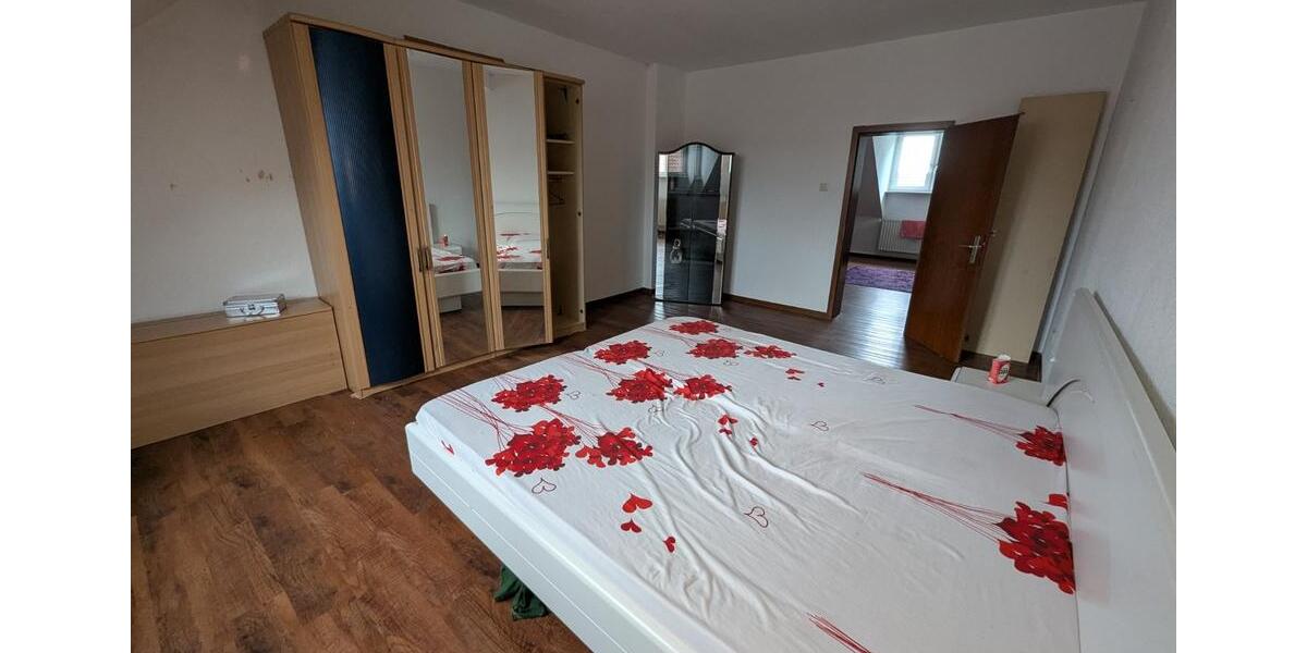 Preis Reduziert! Schöne 55 qm DG-Wohnung in GE Bulmke günstig. 2 zimmer