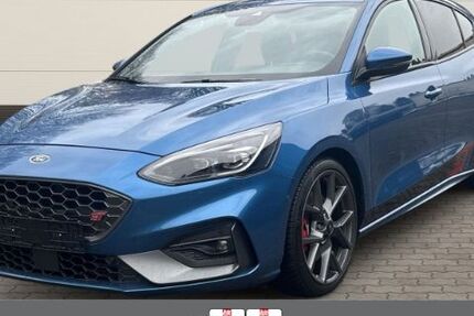 Ford Focus 50.791 km 24.900 € Bottrop 46240