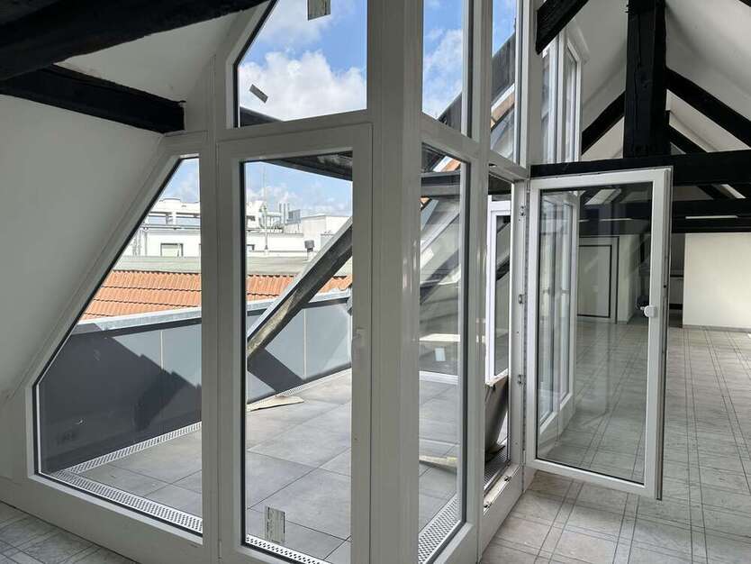 Wohnung zum Mieten in Krefeld 736 € 92 m²
