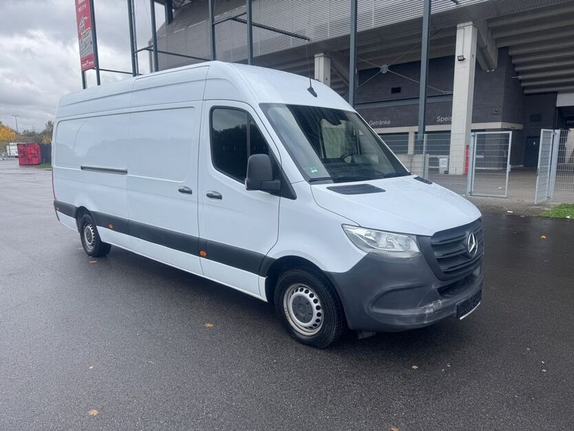 Mercedes-Benz Sprinter 198.000 km 20.900 € Essen 45356