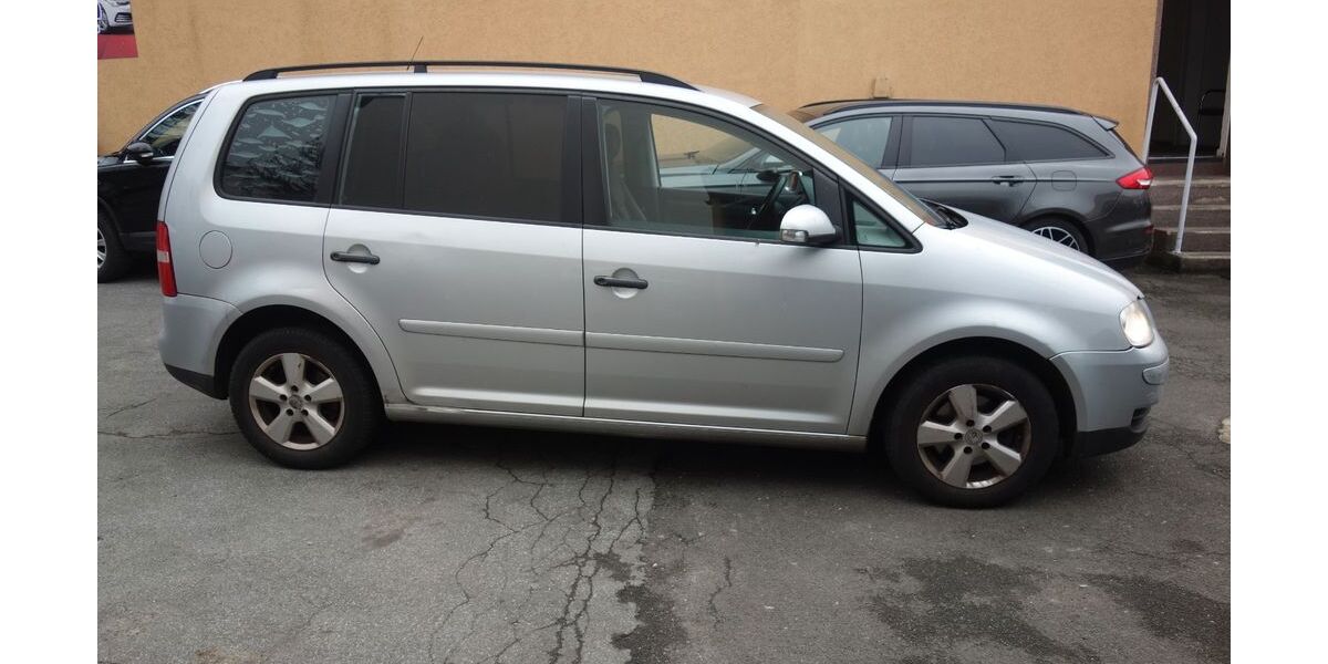 VW Touran 261.000 km 1.100 &euro; mülheim an der rühr 45478