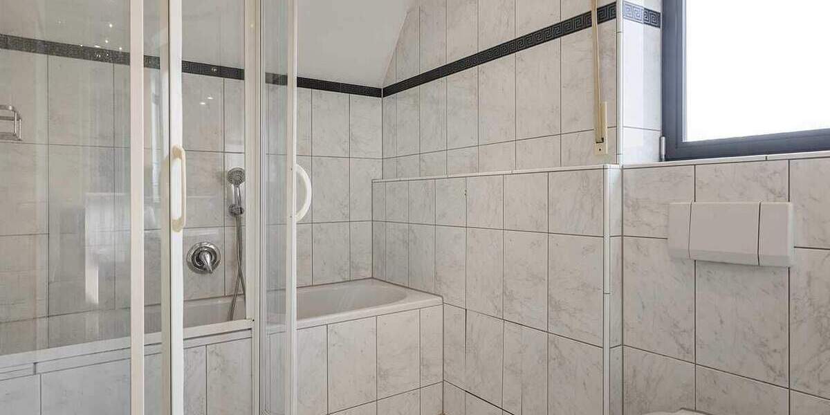 Familienfreundliche Doppelhaushälfte mit Garage in Ratingen-Homberg 5 zimmer