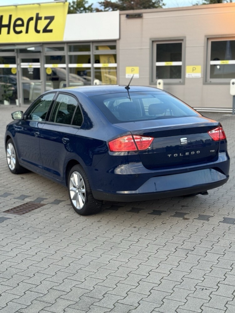 Seat Toledo IV 76.000 km 11.900 € Essen 45121