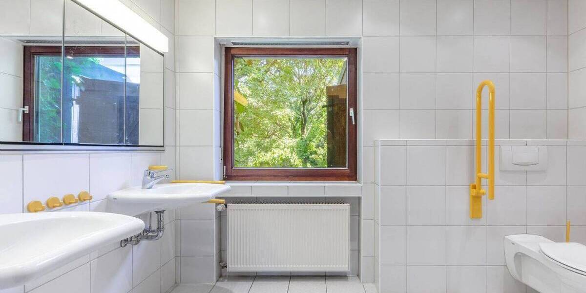 Freistehendes 185 m2 Ein- oder Zweifamilienhaus in Massivbauweise 6 zimmer