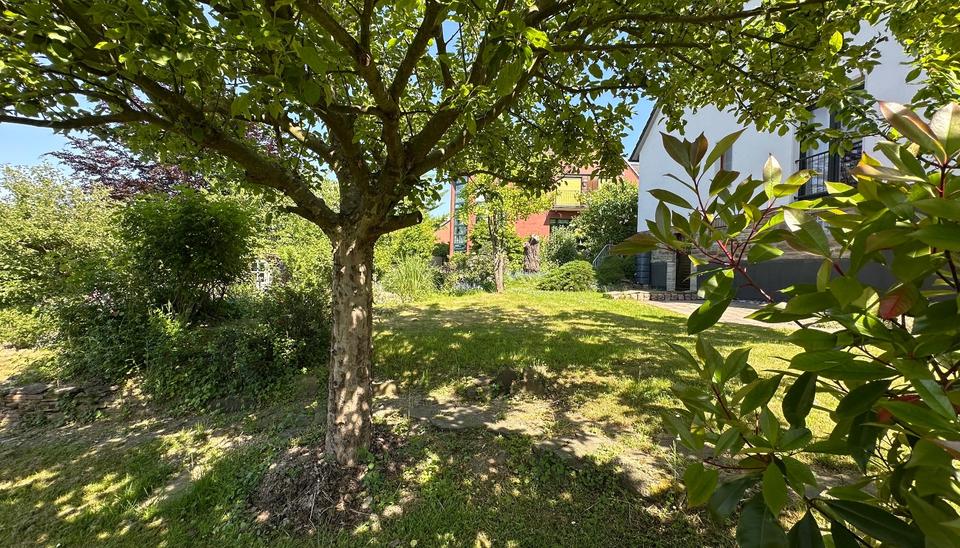 Erdgeschoßwohnung Hattingen - 3.5 Zimmer, 120 m&sup2;, 1.200&euro; | Angebot:26288093