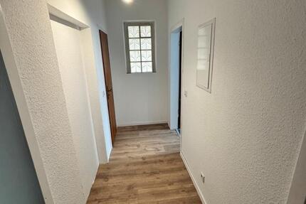 Erstbezug nach umfassender Renovierung: Helle 2,5 Zimmer Wohnung 2.5 zimmer